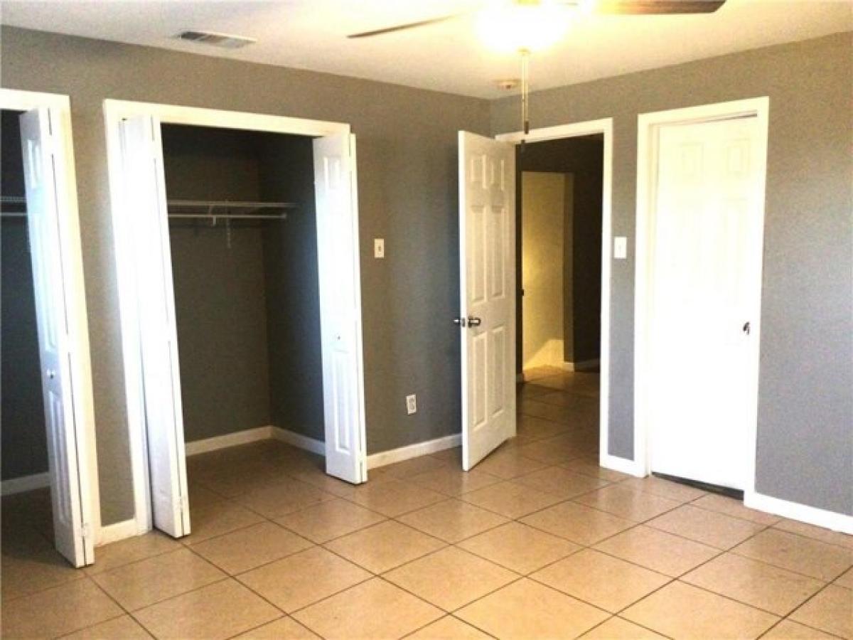 Picture of Home For Sale in Violet, Louisiana, United States