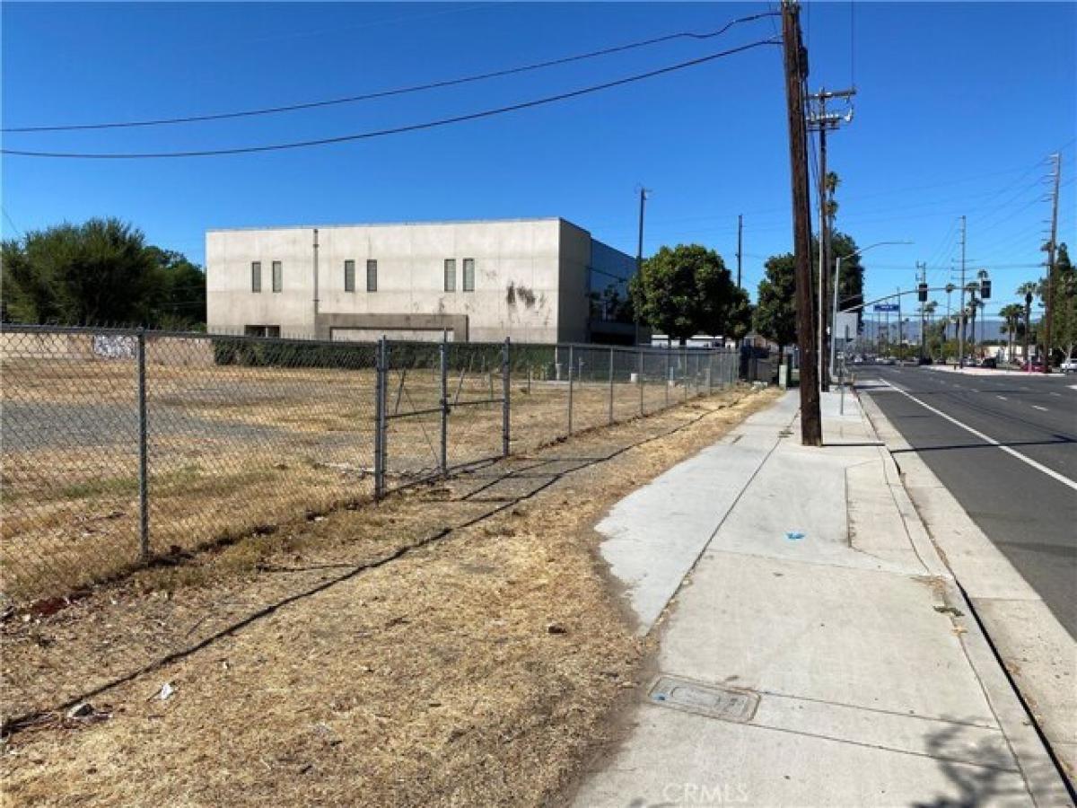 Picture of Residential Land For Sale in Riverside, California, United States