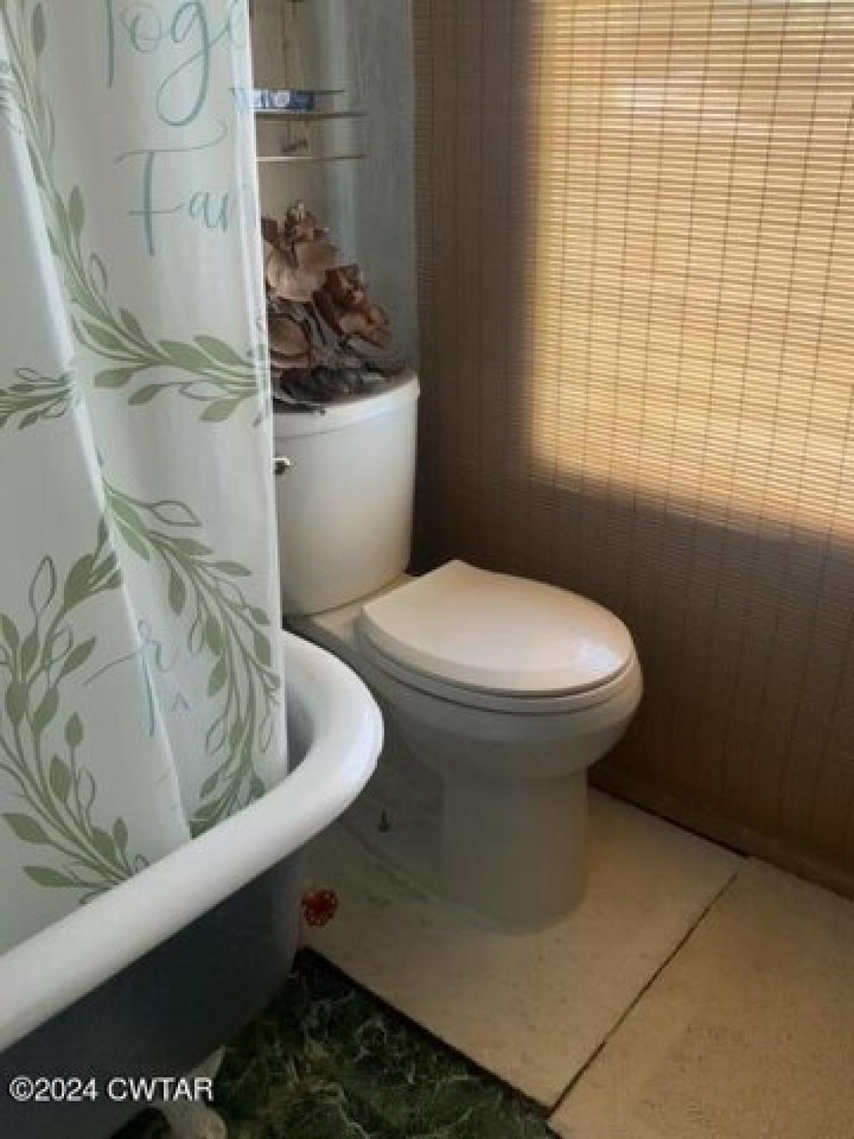 Picture of Home For Sale in Kenton, Tennessee, United States