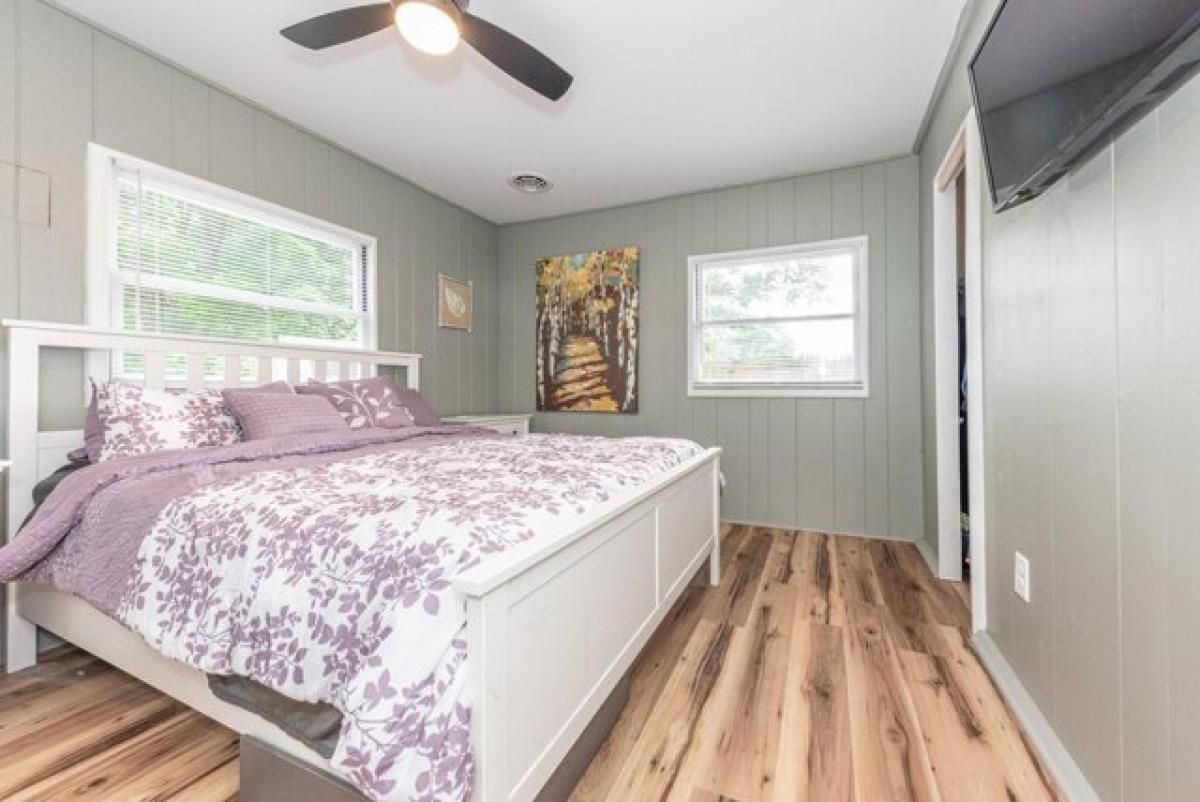 Picture of Home For Sale in Whitmore Lake, Michigan, United States