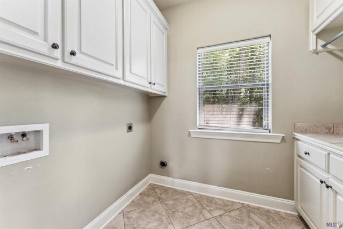 Picture of Home For Sale in Prairieville, Louisiana, United States