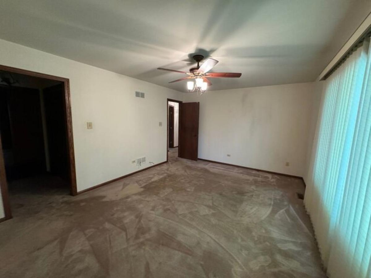 Picture of Home For Sale in Crete, Illinois, United States