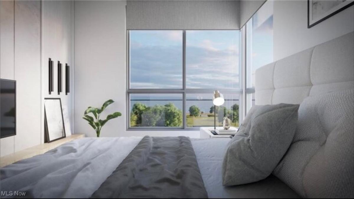 Picture of Home For Sale in Sheffield Lake, Ohio, United States