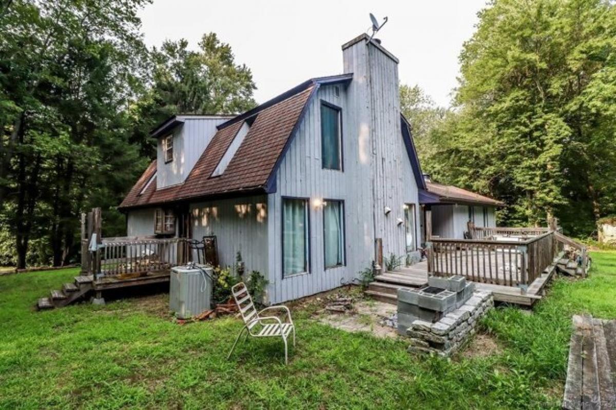 Picture of Home For Sale in Seymour, Connecticut, United States