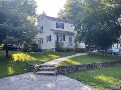Home For Sale in Closter, New Jersey