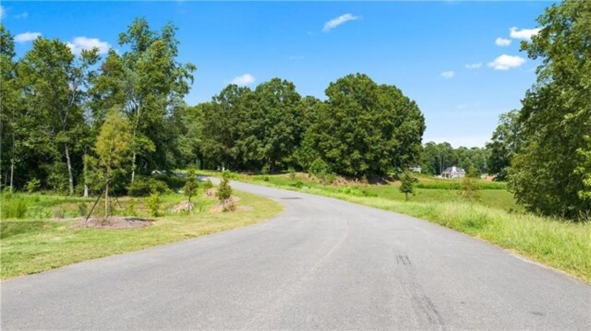 Picture of Residential Land For Sale in Milton, Georgia, United States