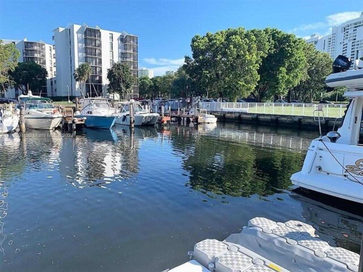 Picture of Residential Land For Rent in Aventura, Florida, United States