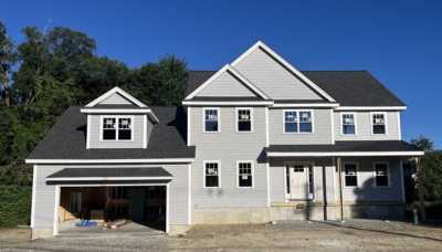 Home For Sale in Burlington, Massachusetts