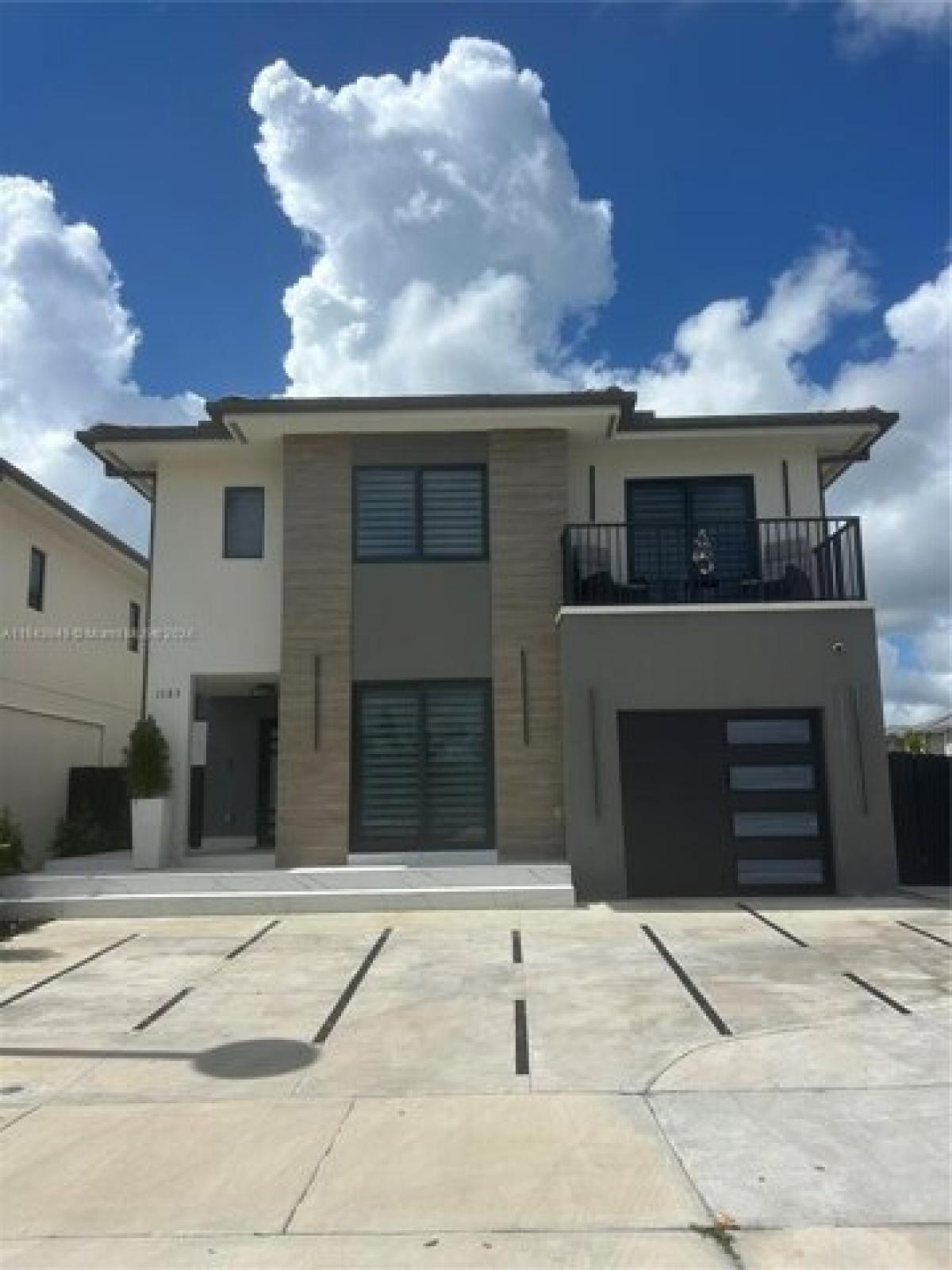 Picture of Home For Sale in Florida City, Florida, United States