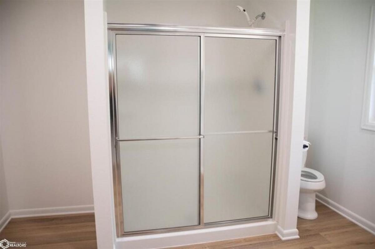 Picture of Home For Sale in Carroll, Iowa, United States