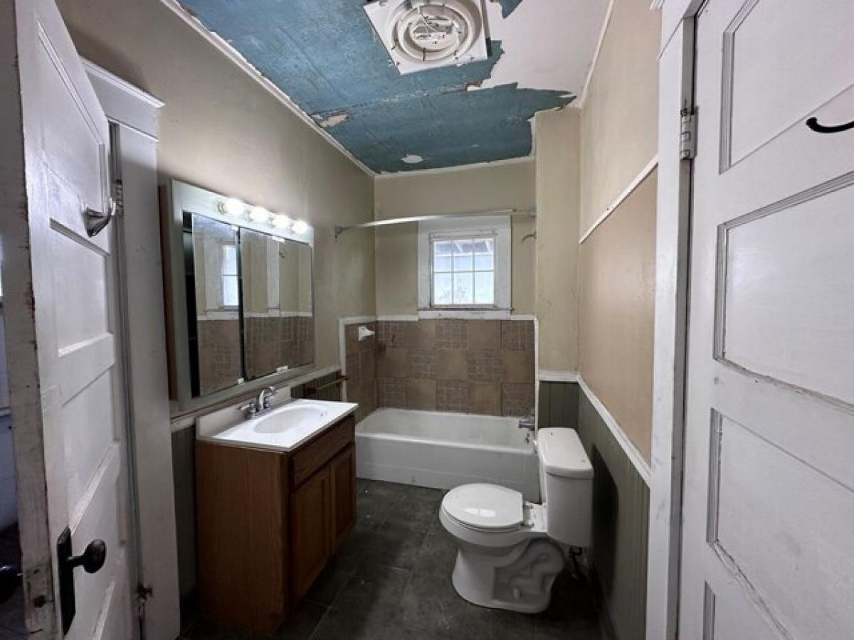 Picture of Home For Sale in Harriman, Tennessee, United States