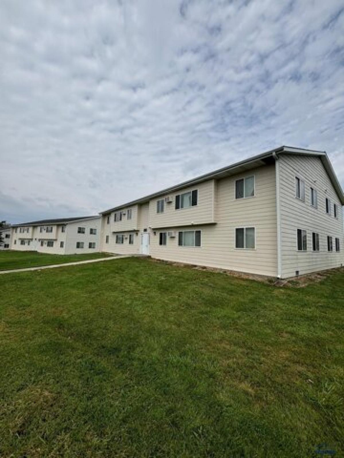 Picture of Home For Sale in Winner, South Dakota, United States