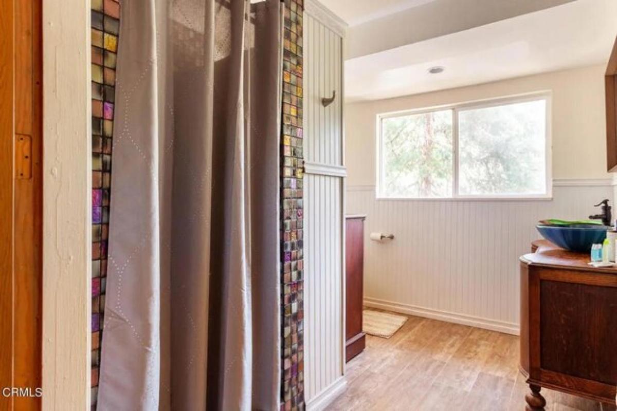 Picture of Home For Sale in Cedar Glen, California, United States