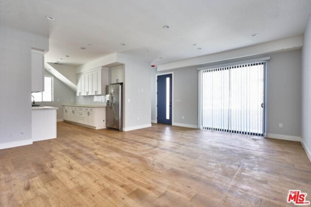 Picture of Home For Rent in Van Nuys, California, United States