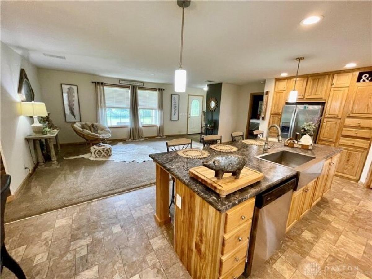 Picture of Home For Sale in Lewisburg, Ohio, United States