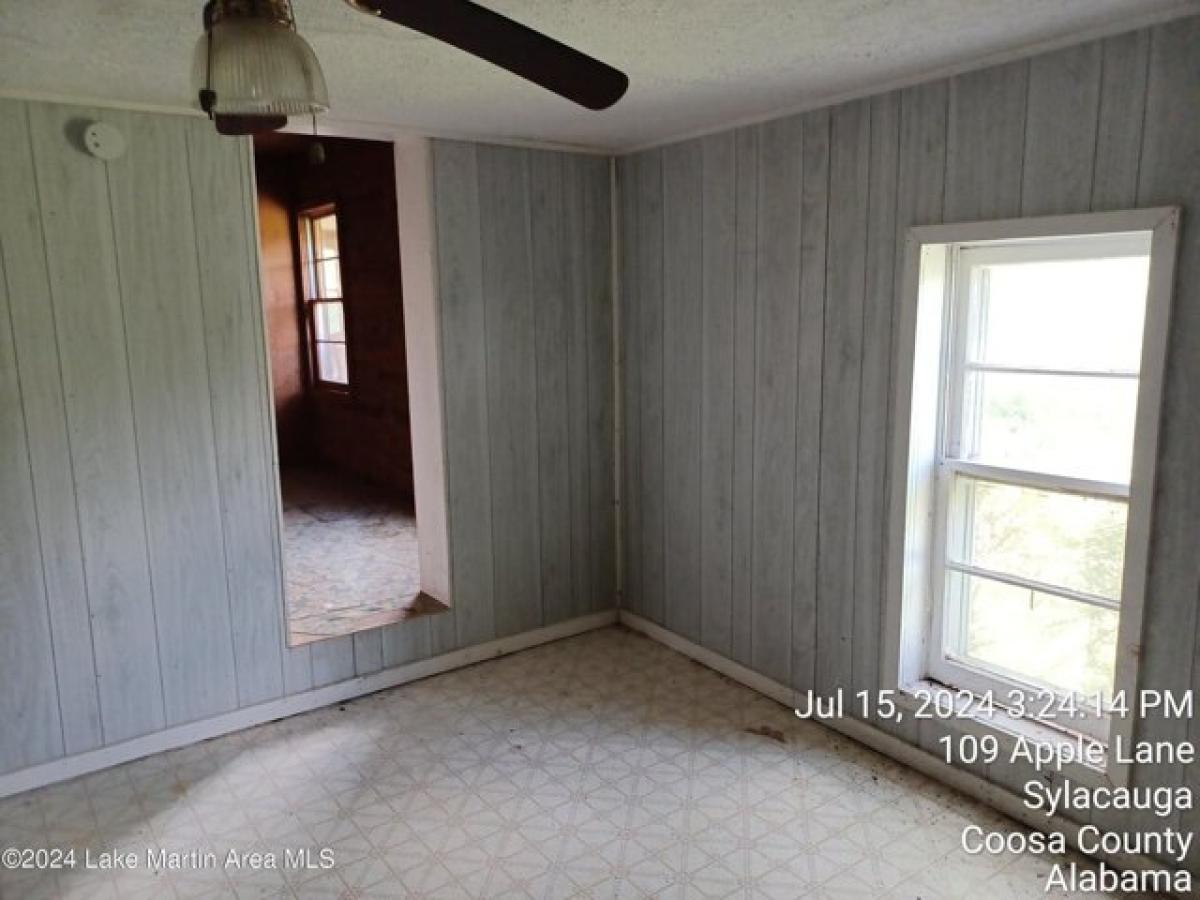 Picture of Home For Sale in Sylacauga, Alabama, United States