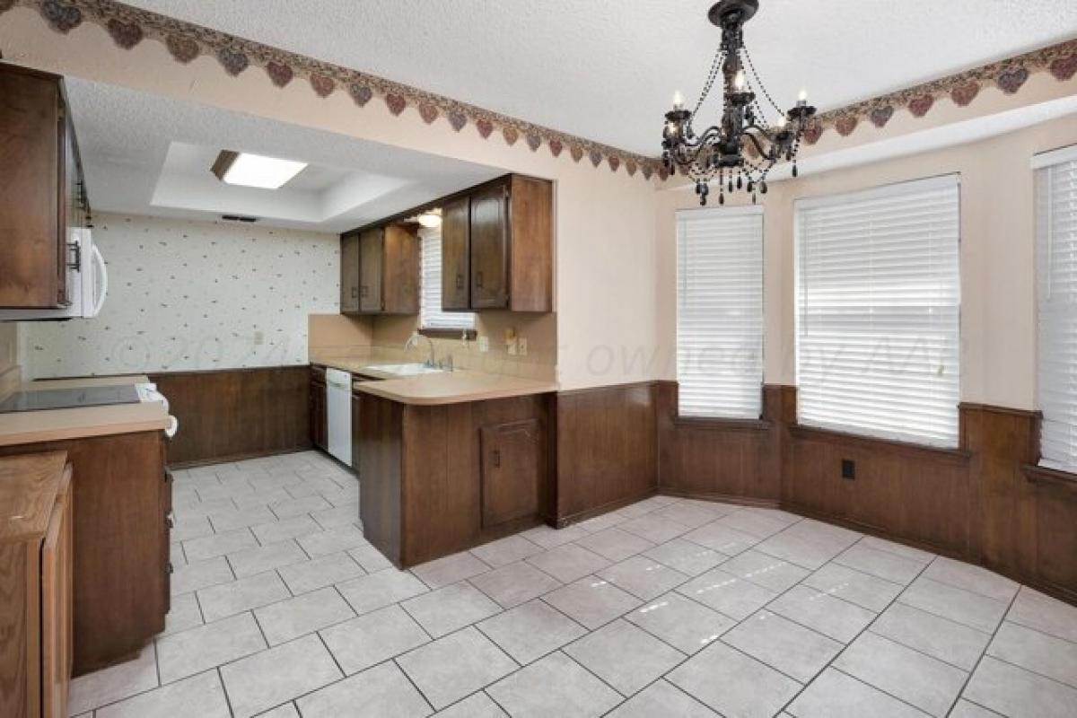 Picture of Home For Sale in Pampa, Texas, United States