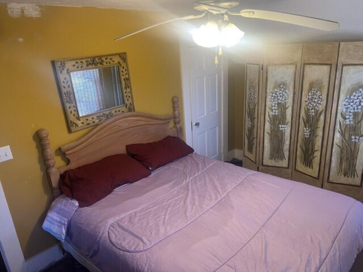 Picture of Home For Sale in Hyannis, Massachusetts, United States