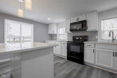 Home For Sale in Paragon, Indiana