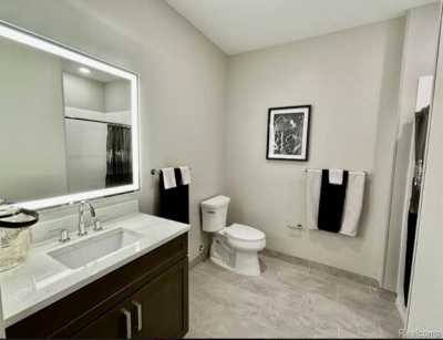 Apartment For Rent in Clinton Township, Michigan