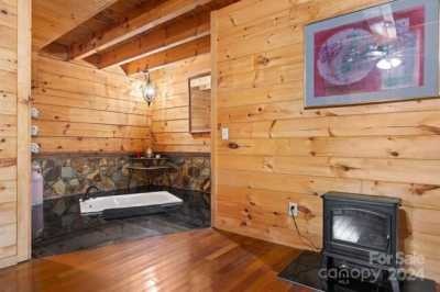 Home For Sale in Spruce Pine, North Carolina