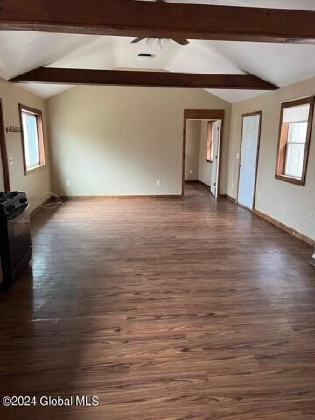 Picture of Home For Sale in Whitehall, New York, United States