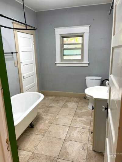 Home For Sale in Emmett, Idaho