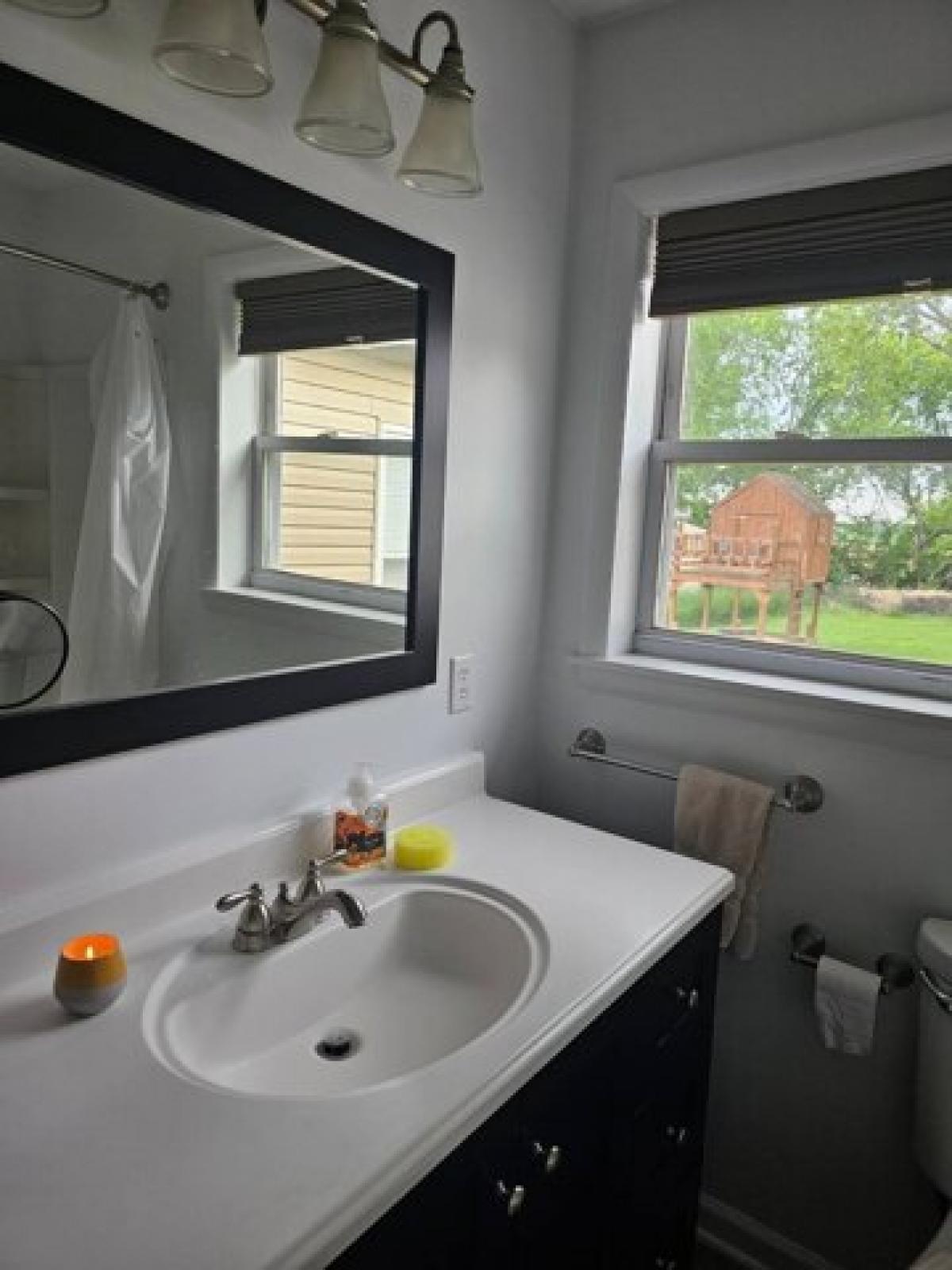 Picture of Home For Sale in Lawrenceville, Illinois, United States