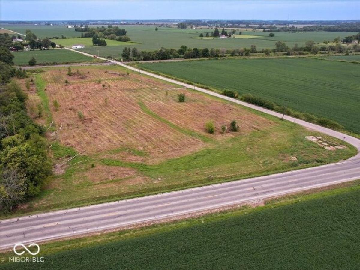 Picture of Residential Land For Sale in Morristown, Indiana, United States