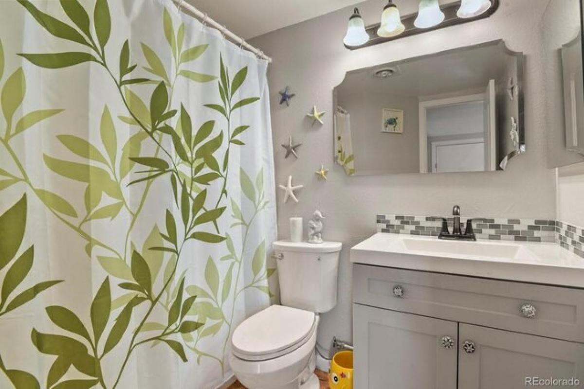 Picture of Home For Sale in Morrison, Colorado, United States