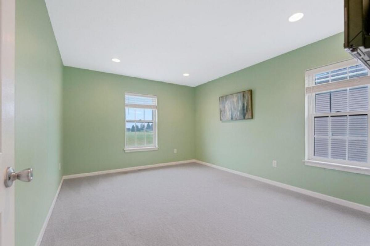 Picture of Home For Sale in Cedar Falls, Iowa, United States