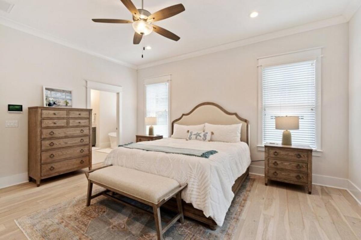 Picture of Home For Sale in Cape Charles, Virginia, United States