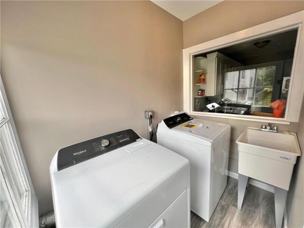 Picture of Home For Sale in Catasauqua, Pennsylvania, United States