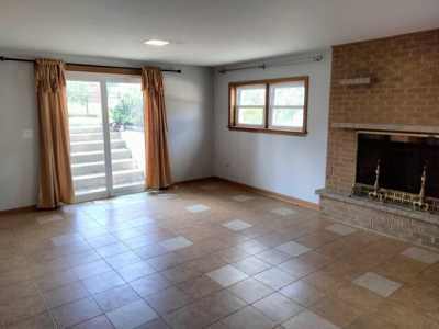 Home For Rent in Mount Prospect, Illinois