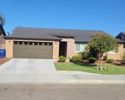 Home For Sale in Hanford, California