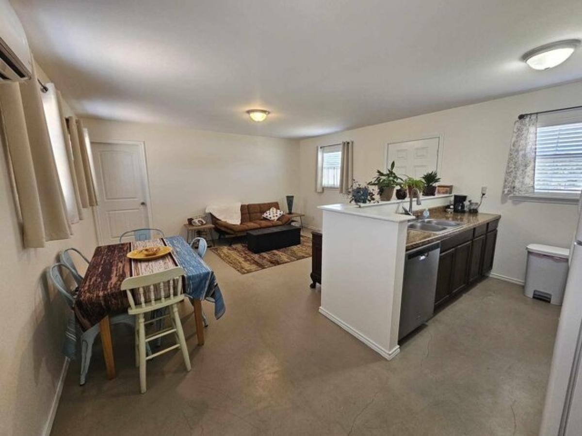 Picture of Home For Sale in Kingsland, Texas, United States