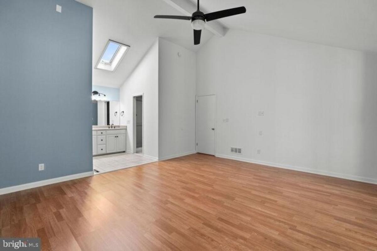 Picture of Home For Sale in Westminster, Maryland, United States