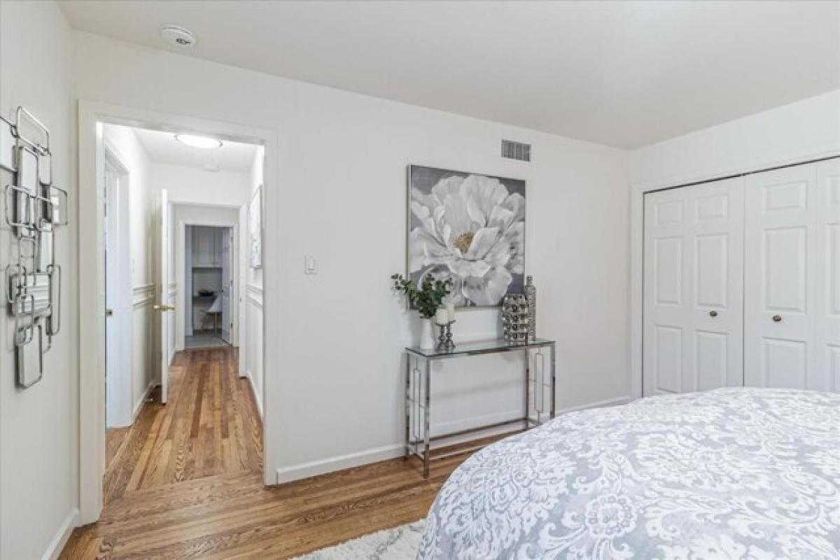 Picture of Home For Sale in Redwood City, California, United States