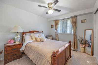 Home For Sale in Mill Creek, Washington