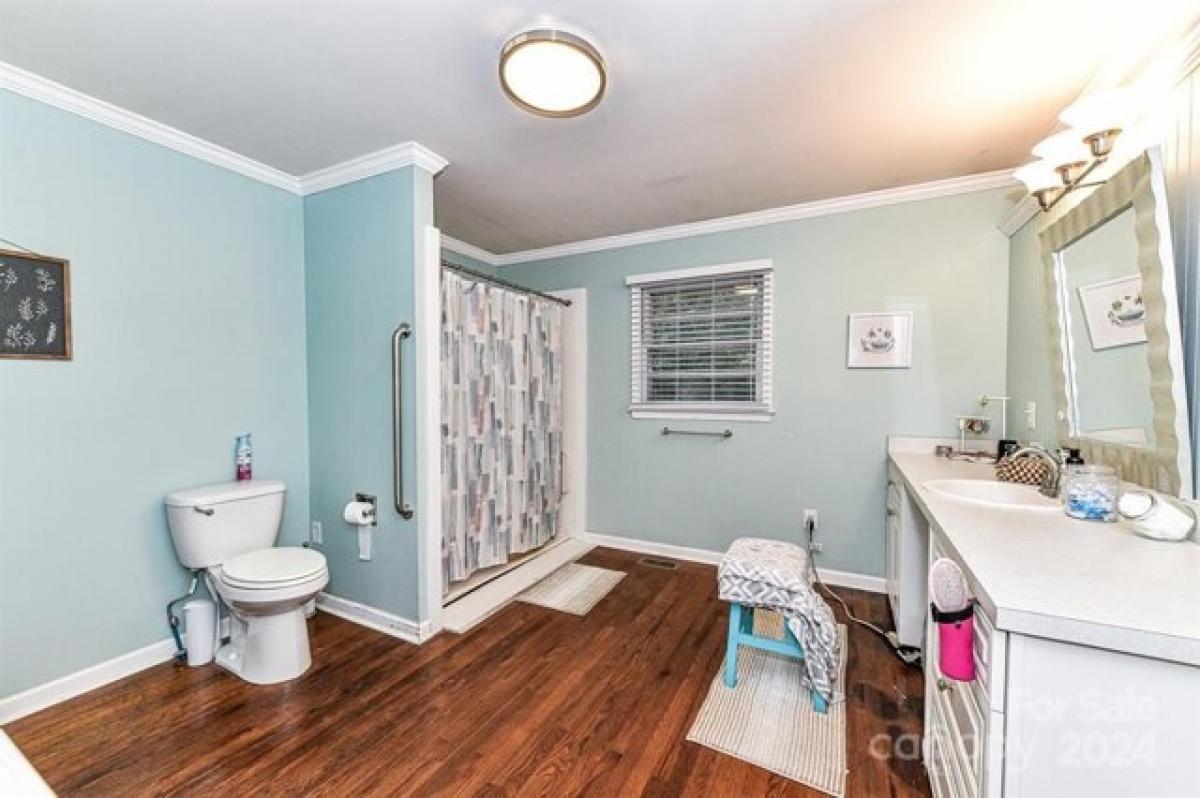 Picture of Home For Sale in Wingate, North Carolina, United States