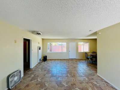 Apartment For Rent in Palmdale, California
