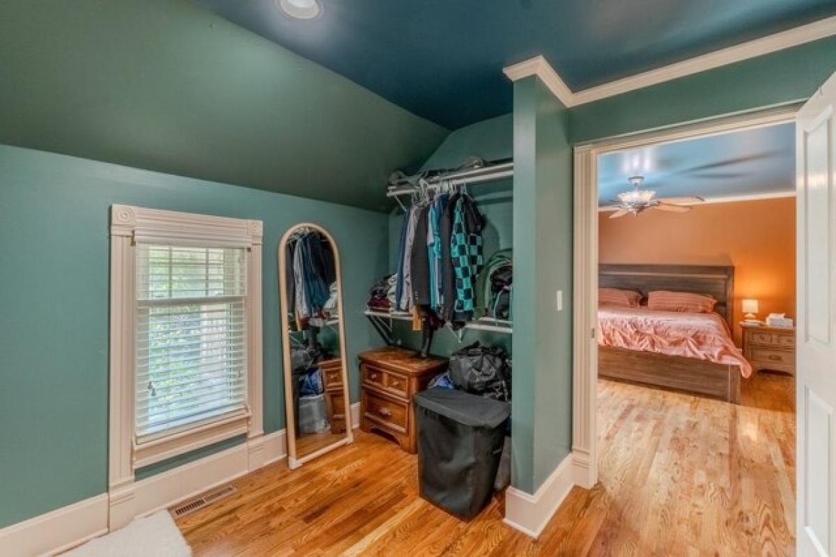 Picture of Home For Sale in Mason City, Iowa, United States