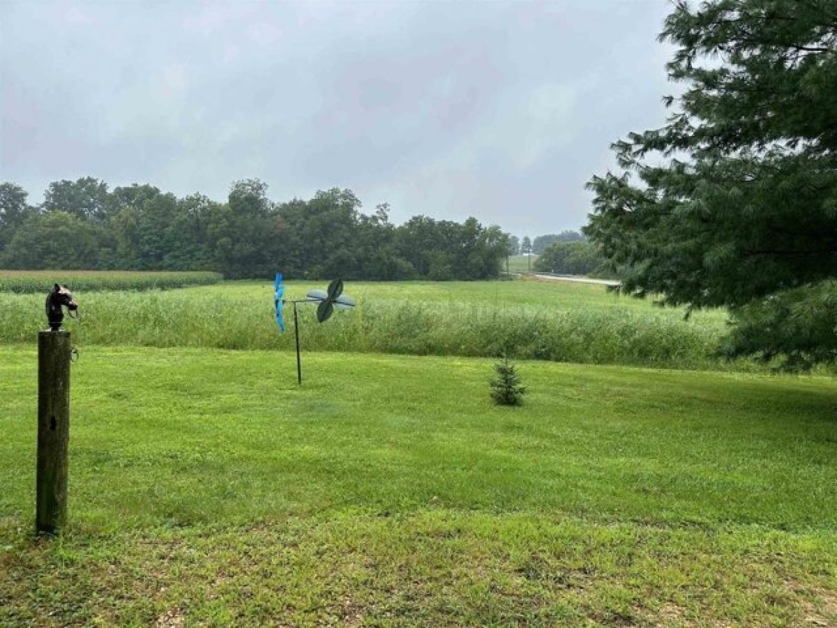 Picture of Home For Sale in Columbus, Wisconsin, United States