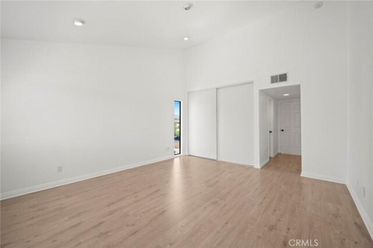 Picture of Home For Rent in Van Nuys, California, United States