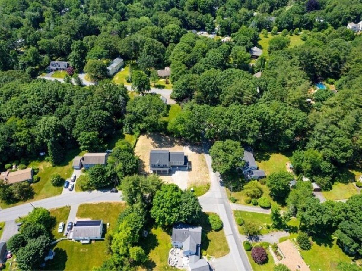 Picture of Home For Sale in Acton, Massachusetts, United States