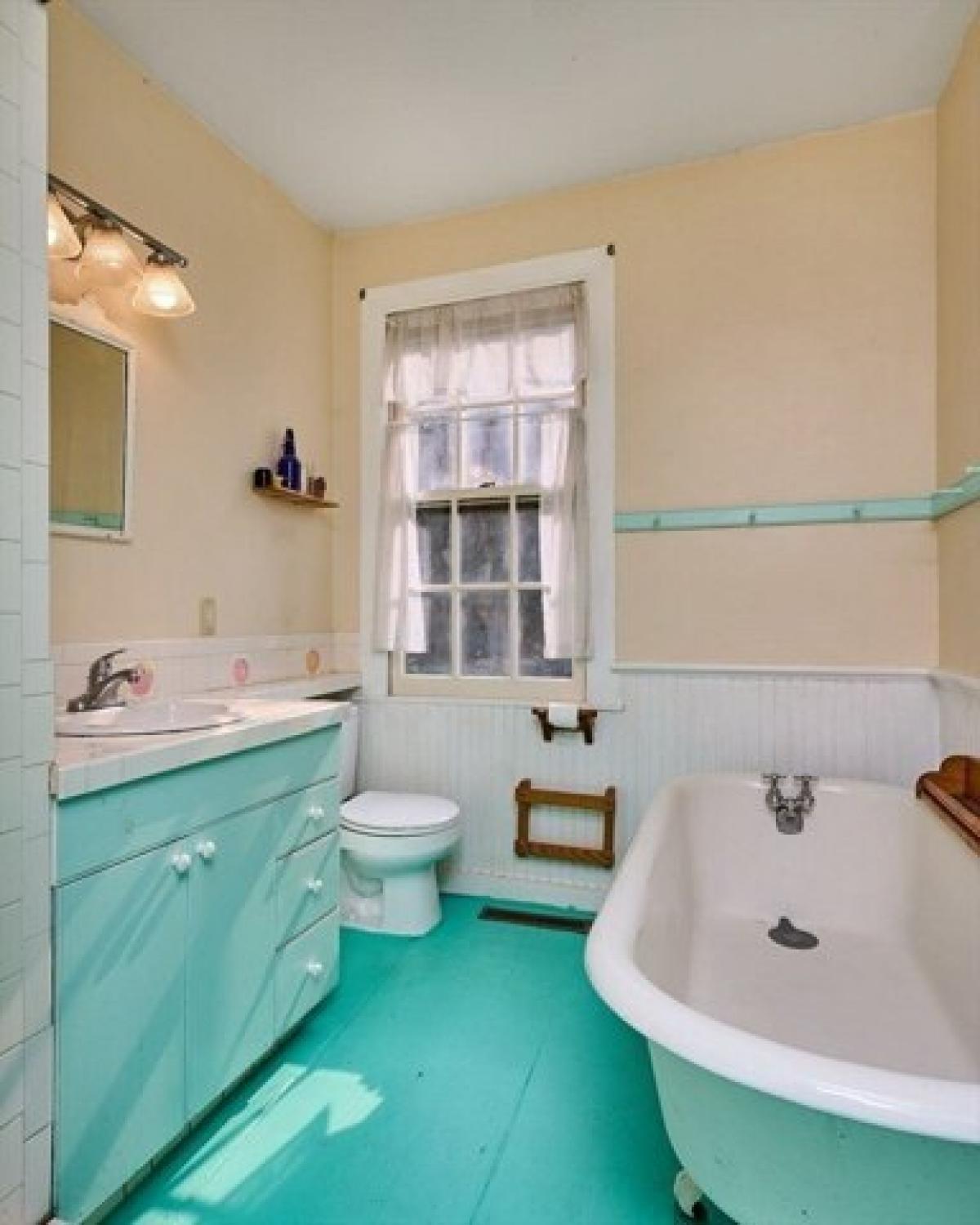 Picture of Home For Sale in Hadley, Massachusetts, United States