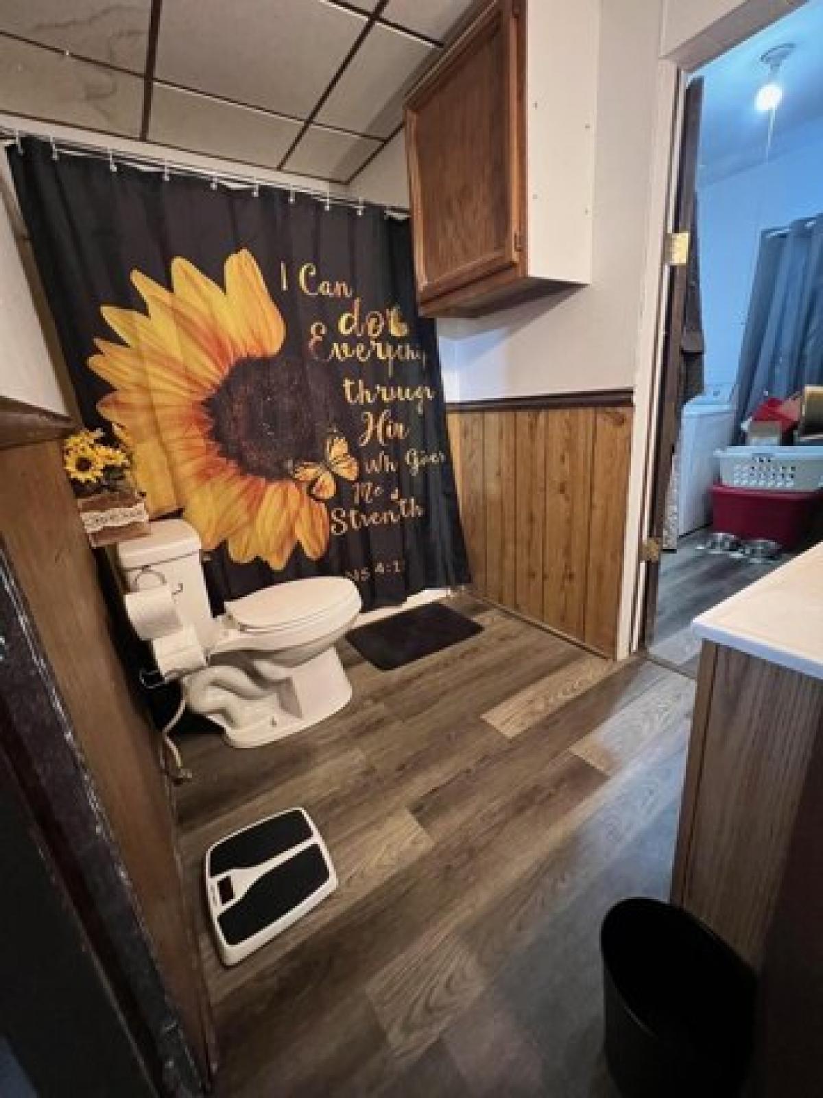 Picture of Home For Sale in Arkansas City, Kansas, United States