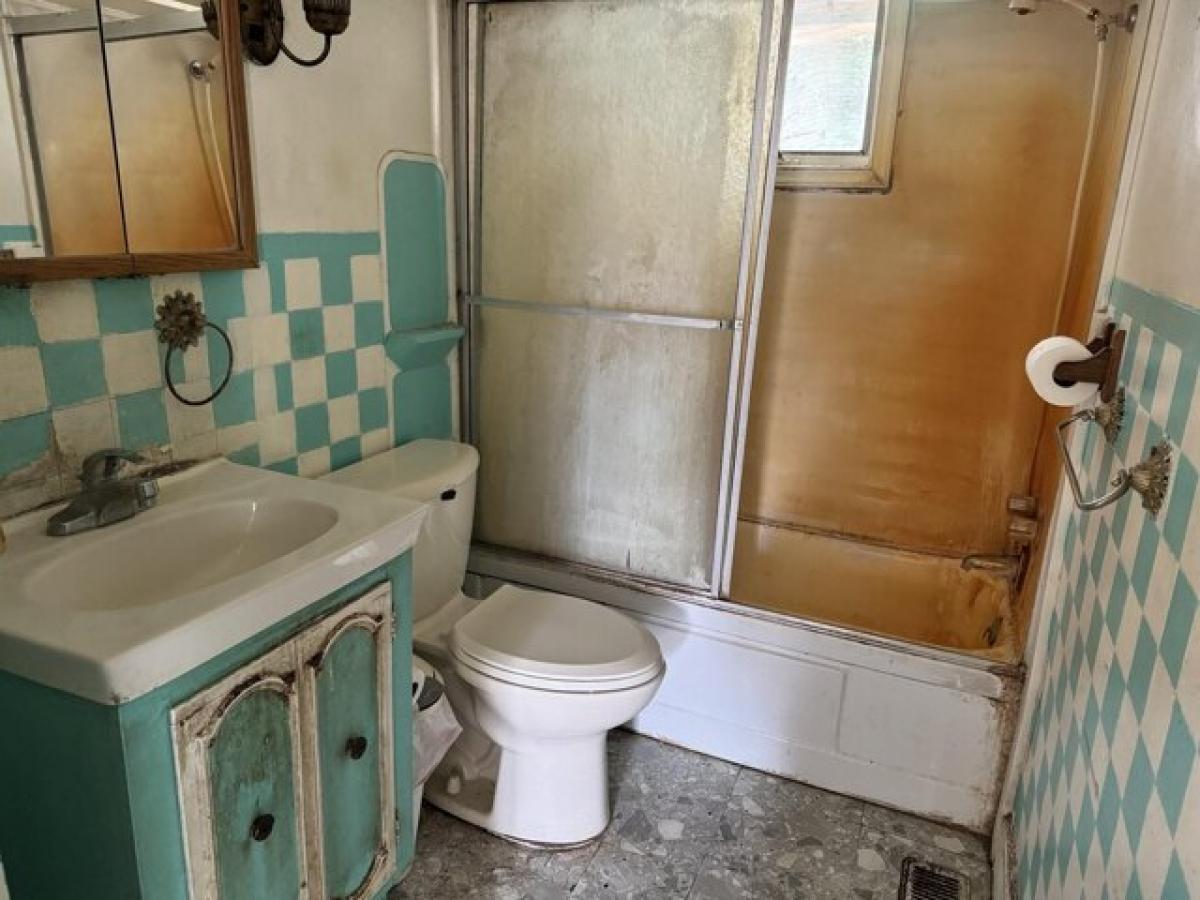 Picture of Home For Sale in Allegan, Michigan, United States