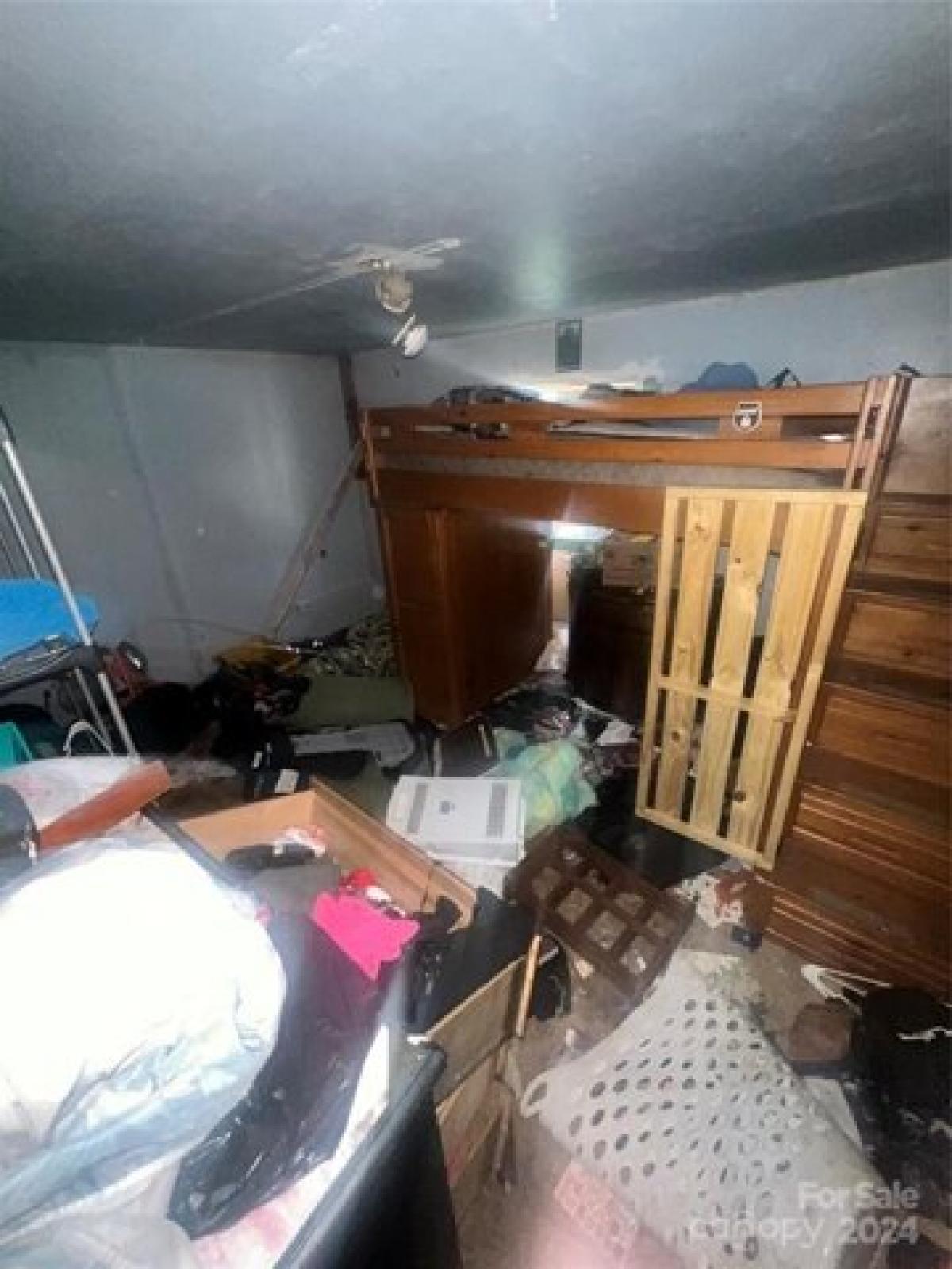 Picture of Home For Sale in Pisgah Forest, North Carolina, United States