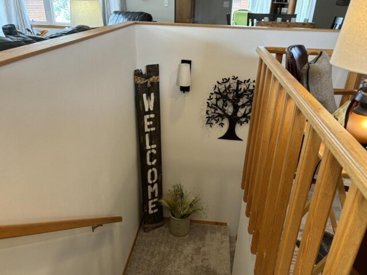 Picture of Home For Sale in Pierre, South Dakota, United States